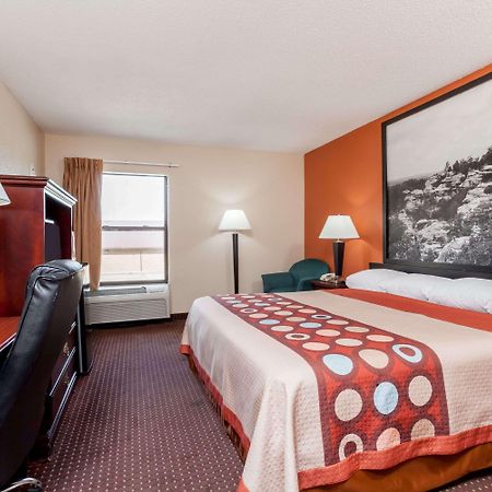 Super 8 By Wyndham Harrisburg Otel Dış mekan fotoğraf