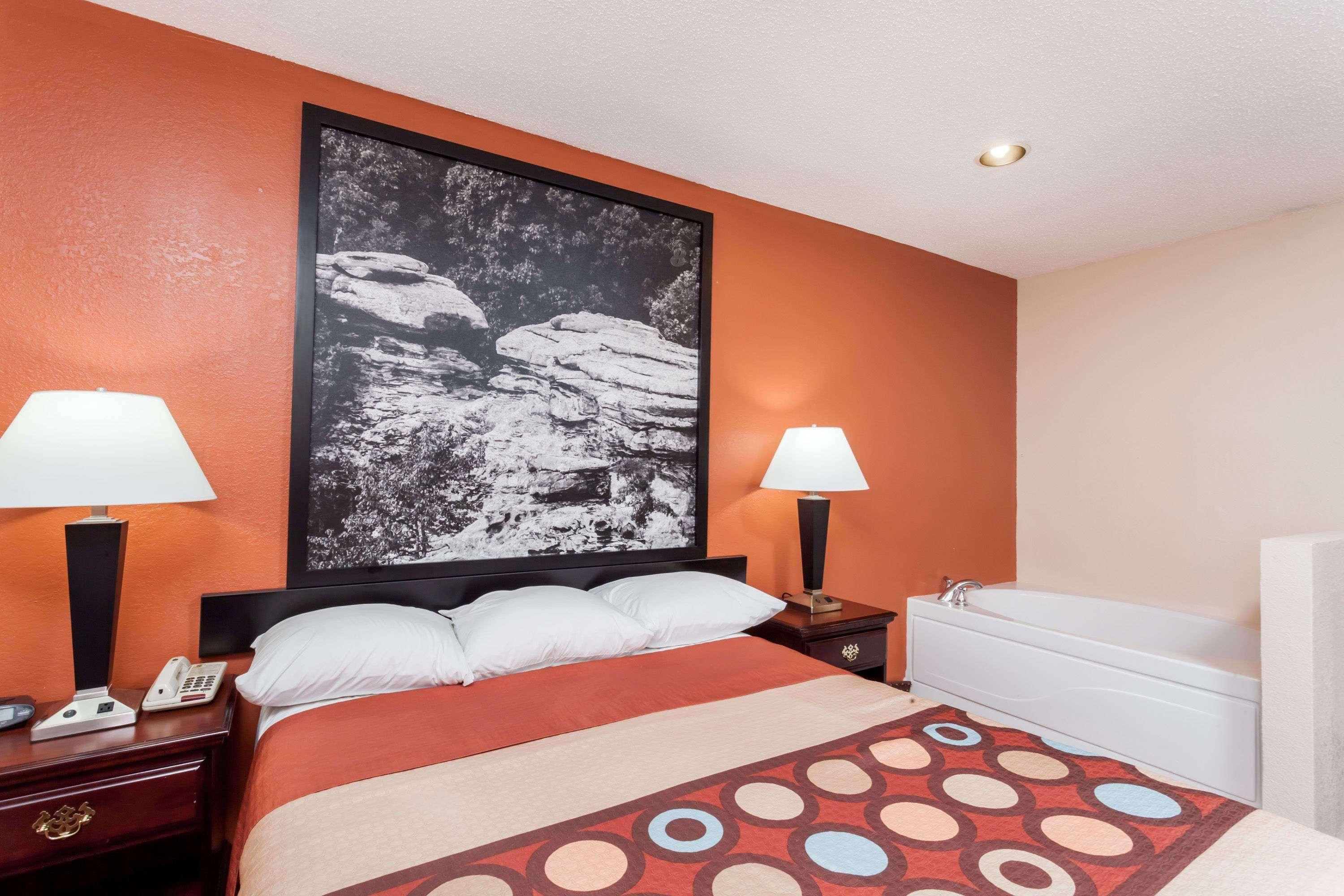 Super 8 By Wyndham Harrisburg Otel Dış mekan fotoğraf