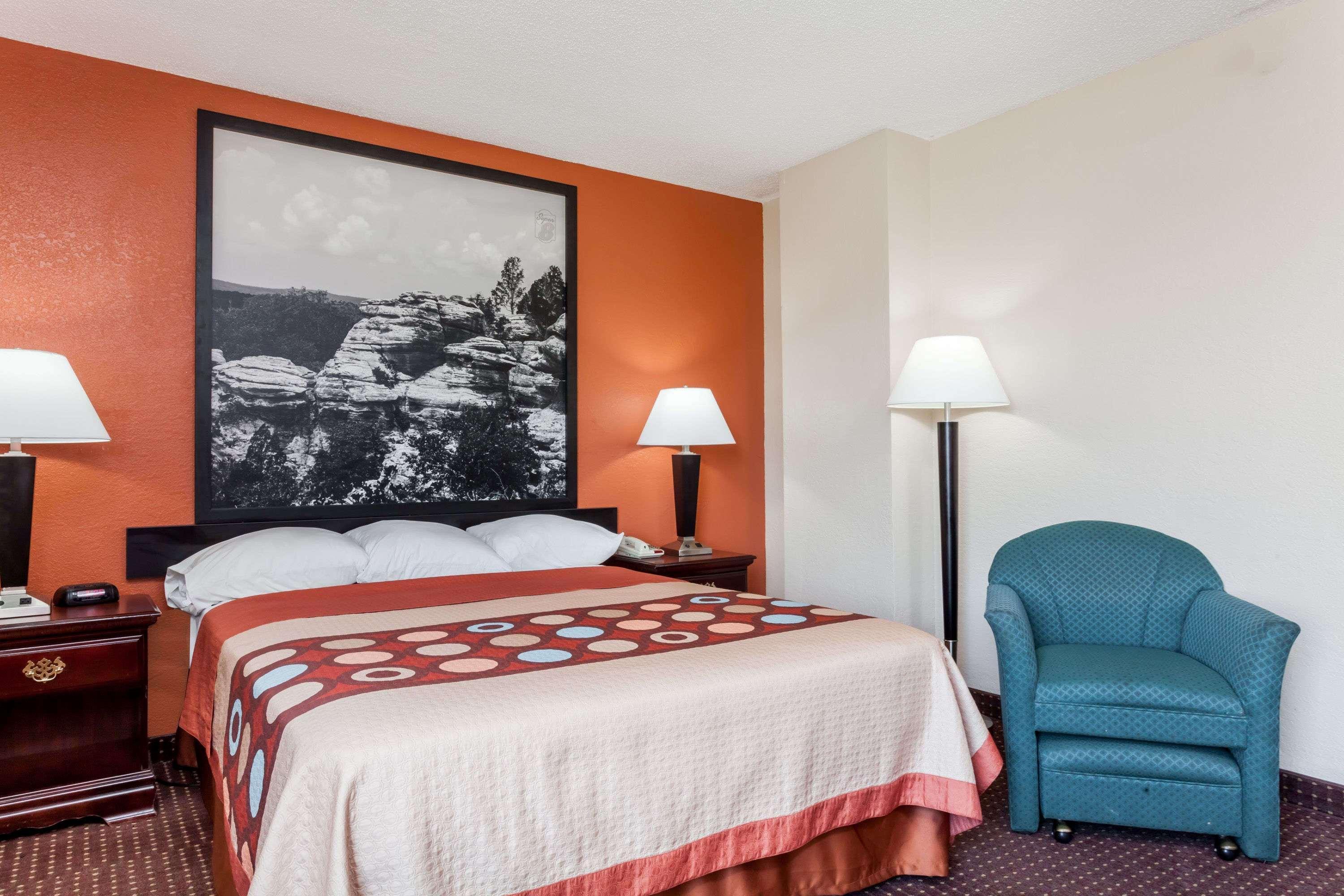 Super 8 By Wyndham Harrisburg Otel Dış mekan fotoğraf