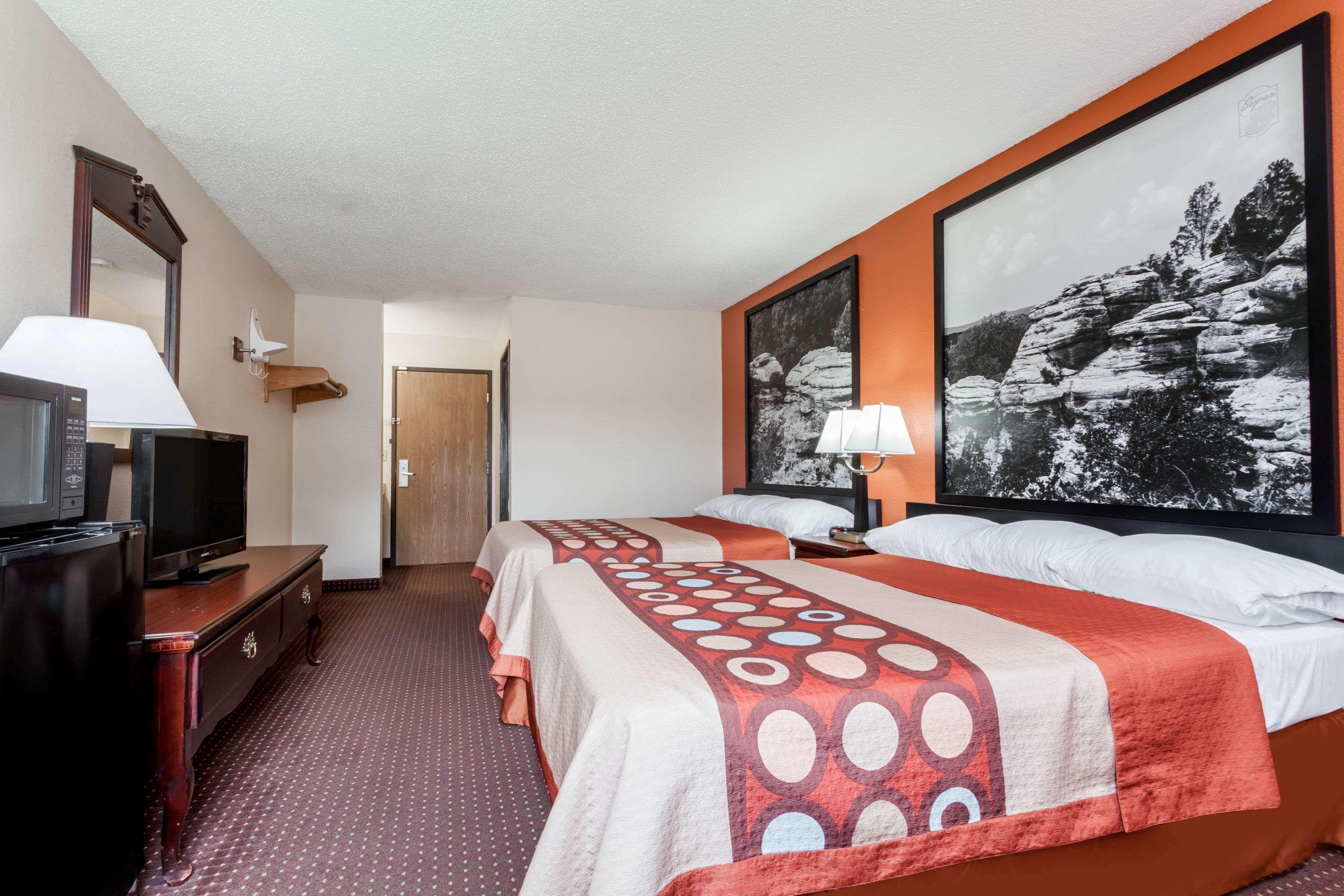 Super 8 By Wyndham Harrisburg Otel Dış mekan fotoğraf