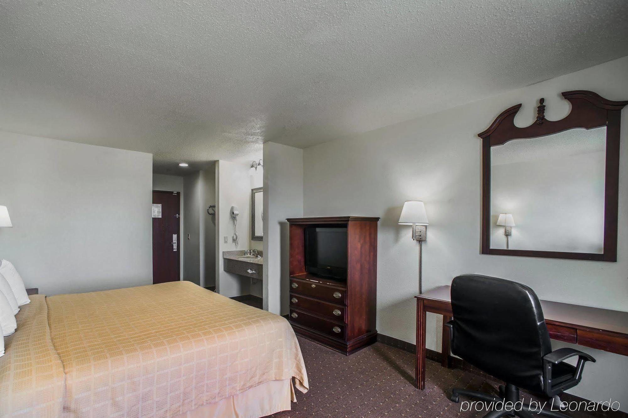Super 8 By Wyndham Harrisburg Otel Dış mekan fotoğraf