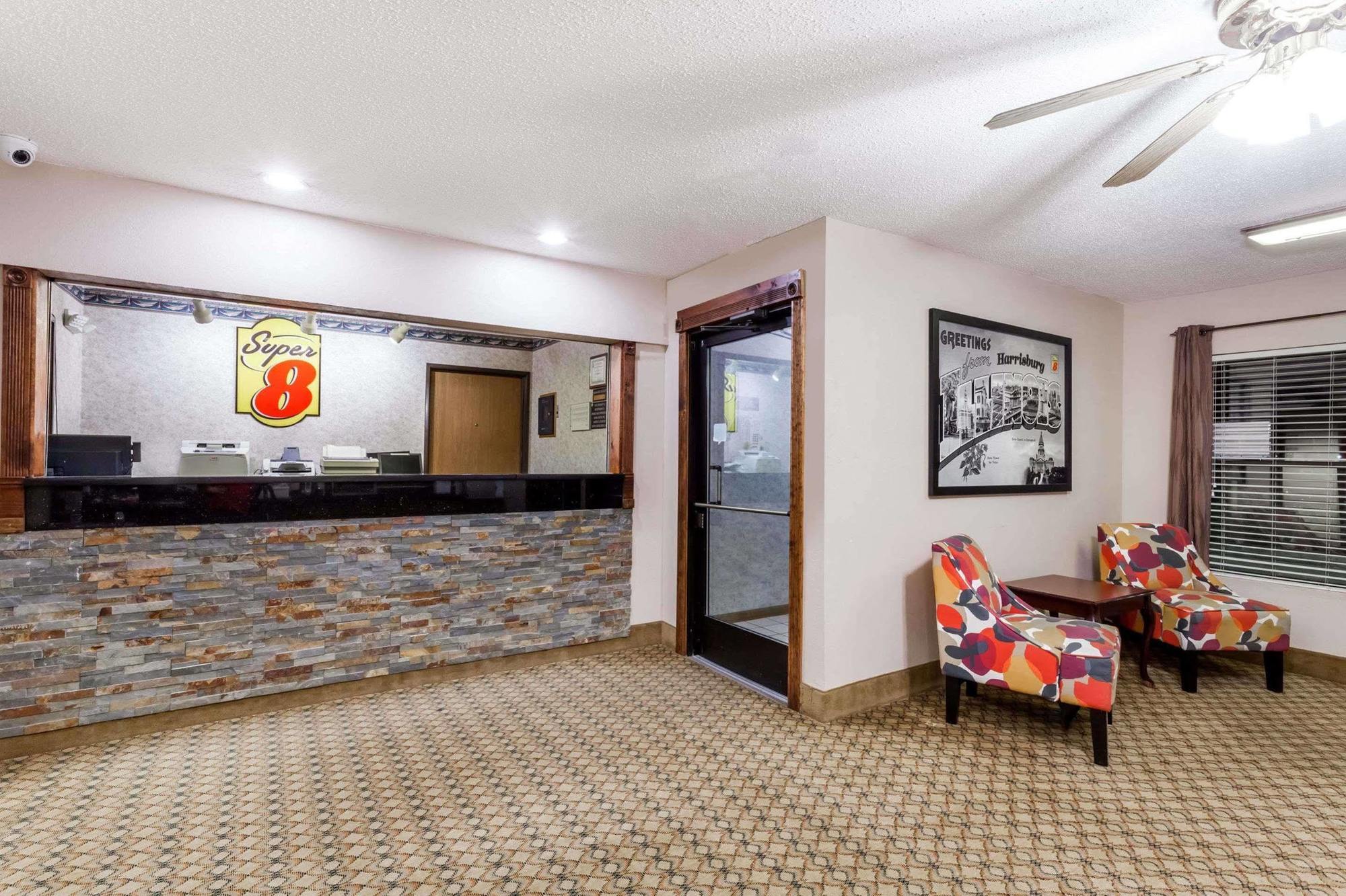 Super 8 By Wyndham Harrisburg Otel Dış mekan fotoğraf